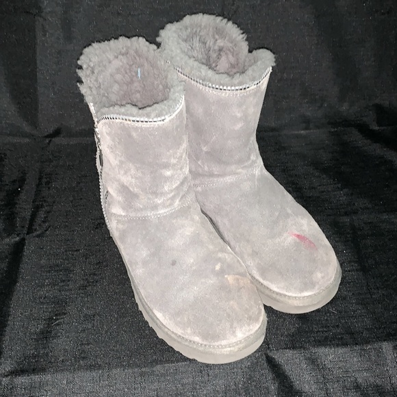 UGG Boots - Picture 3 of 7